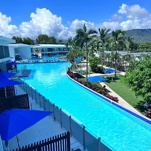 **** Aparthotel Pool Australië