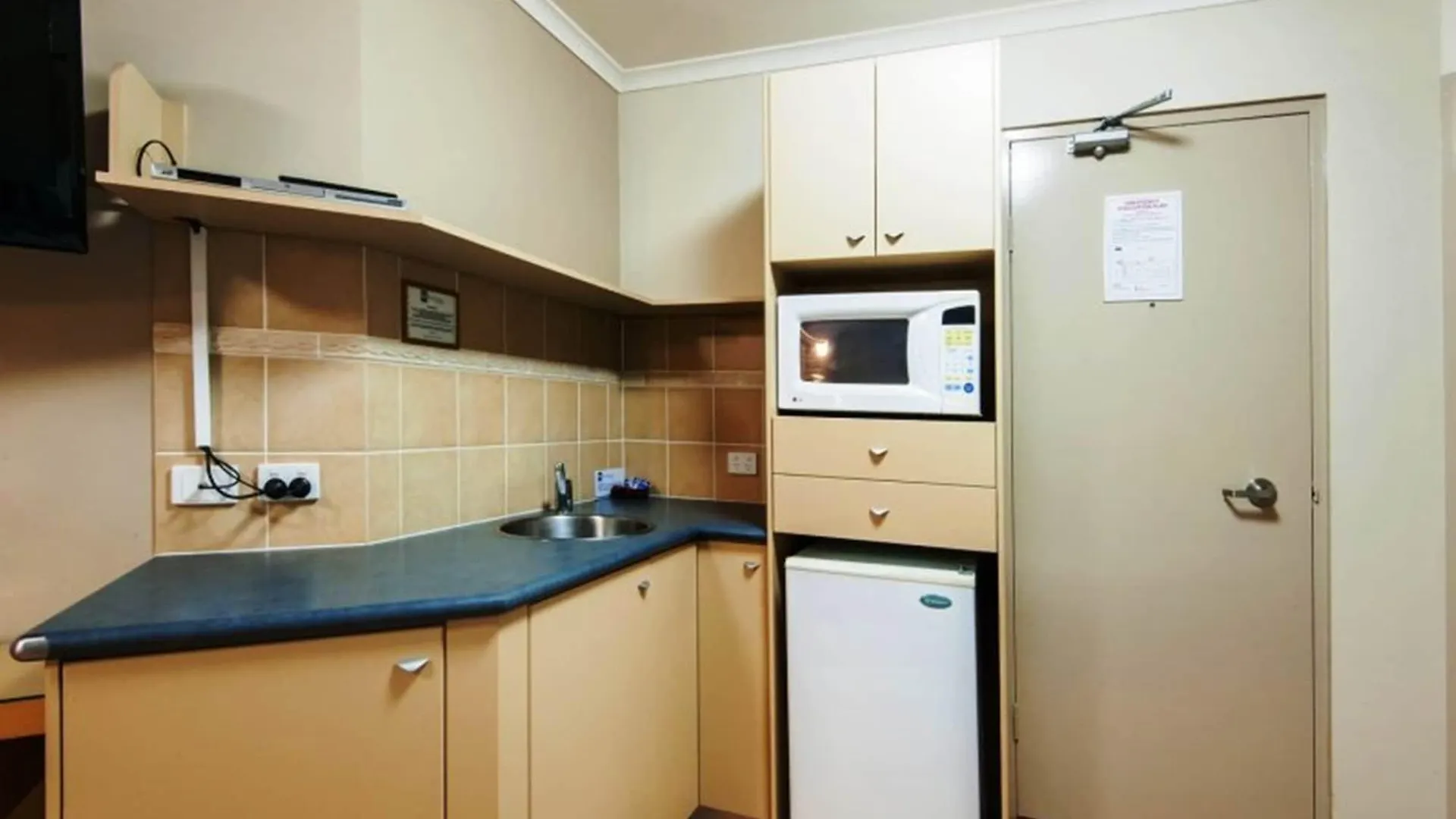 At Boathaven Bay Holiday Apartments Airlie Beach Aparthotel